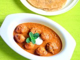 Dum Aloo Recipe – Restaurant Style Dum Aloo Curry Recipe