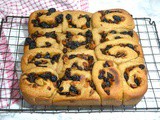 Mincemeat Buns Flavoured with Aromatic Cardamom