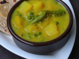 Aloo Matar Besan Curry/Potato & Peas in Gramflour Curry