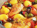 Poulet aux poivrons, pommes de terre, oignons, olives, recette facile
