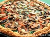 Quiché de espinacas, tomate y champiñones