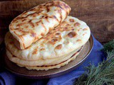 Mhajeb de Biskra : Recette Traditionnelle aux Oignons