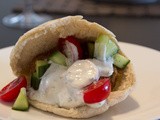 Vegetarische pita met falafel – Vegetarian pita with falafel