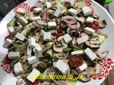 Le mie insalate: zucchine, champignon, quartirolo, datterini confit al pesto