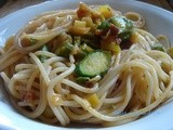 Spaghetti di farro con chorizo e zucchine novelle