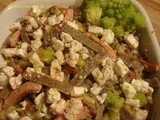 Tagliatelle di grano saraceno, wurstel e broccolo romanesco