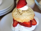 Muffin Monday: Strawberry Shortcake Muffins with Homemade Whipped Cream