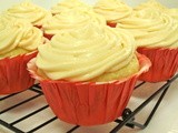 Peach Champagne Cupcakes with Sweet Champagne Buttercream Frosting