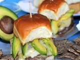 Stuffed Green Chili con Queso Cheeseburger Sliders #SundaySupper