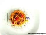 Spaghetti caserecci con alici, pomodorini olive schiacciate