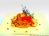 Spaghetti di farro con calamari, mazzancolle e datterini