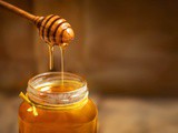 5 Health Benefits of Honey + 3 Tips and Hacks