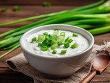 9 Sour Cream Substitutes and 3 Tips