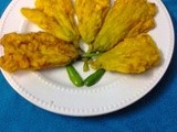 Pumpkin Flower Fritters / Misti Kumro Phooler Bora