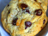 Best Ever Eggless Chocolate Chip Cookies