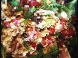 Bulgur salade met tomaatjes, champignons, rode ui, feta en een klein beetje cayennepeper. #wewv [Flickr]
