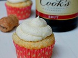 Champagne cupcakes with lemon champagne buttercream