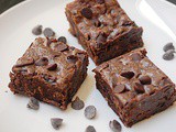 Double chocolate chip cookie bars