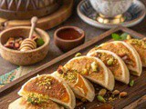 Atayef Recipe – Authentic Middle Eastern Stuffed Pancakes for Ramadan & Iftar