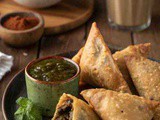 Crispy Beef Samosa Recipe – Easy & Flavorful Meat Samosas for Iftar and Snacks