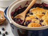 Crockpot Blueberry Cobbler – The Easiest Slow Cooker Dessert for Berry Lovers