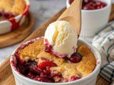 Easy Crockpot Cherry Cobbler Recipe – The Best Dump-and-Go Dessert for Any Occasion