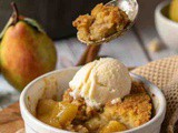 Easy Crockpot Pear Cobbler – Best Slow Cooker Dessert Recipe for Cozy Comfort