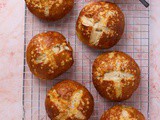 Pretzel Burger Buns
