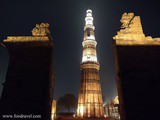 A Romantic Walk at Qutub Minar in the Night – The Tallest Minaret Illuminates in Glory