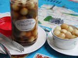 Homemade Pub-Style Pickled Onions
