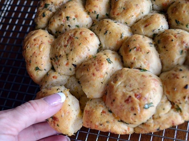 Frieda Loves Bread: Instant VORTEX Air Fryer Rotisserie 101- Lemon Herb  Chicken