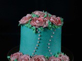 Butter Cream Roses – Piping and Arranging On Cake