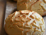 Eggless Dutch Crunch Bread/ Tiger Rolls – Video Recipe