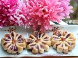 Happy Mid-Autumn Festival: 紫薯菊花酥 (Purple Sweet Potato flower Pastry)