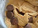 Cookie butter rolo bars