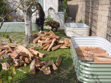 How to Fill a Raised Garden Bed