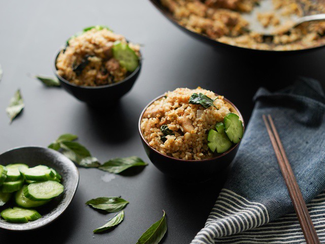 How to Make Quinoa in a Rice Cooker - Hungry Huy