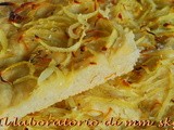 Focaccia al lievito madre con cipolle  *****  φοκατσα με κρεμμυδια, φτιαγμενη με φυσικο προζυμι