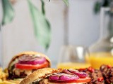 Burgeri punjeni sirom / Cheese Stuffed Burgers