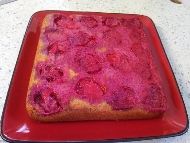 https://verygoodrecipes.com/images/blogs/jenny-eatwell-s-rhubarb-ginger/plum-orange-upside-down-cake.640x480.jpg