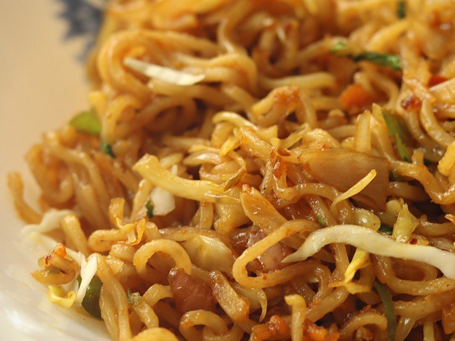 https://verygoodrecipes.com/images/blogs/jinoos-kitchen/chinese-maggi-noodles-recipe-indo-chinese-style-maggi-noodles.640x480.jpg