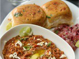 Paneer Pav Bhaji Recipe: Delicious Street Food Style Pav Bhaji Paneer