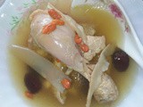 Herbal chicken soup