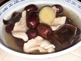 Savoury wood ear fungus red dates soup