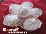 Τρουφάκια αμυγδάλου - ινδοκάρυδου με ζαχαρούχο