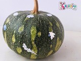 Zucca decorata con stickers olografici fai da te