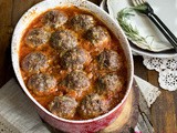 Ćufte u bećar-sosu / Meatballs in paprika & tomato salsa