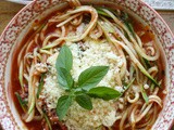 Zudle (špagete od tikvica) u paradajz sosu / Zoodles with tomato sauce