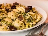 Orecchiette con broccoli ,acciughe e olive ascolane