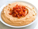 Irresistible Roasted Red Pepper Hummus Recipe
